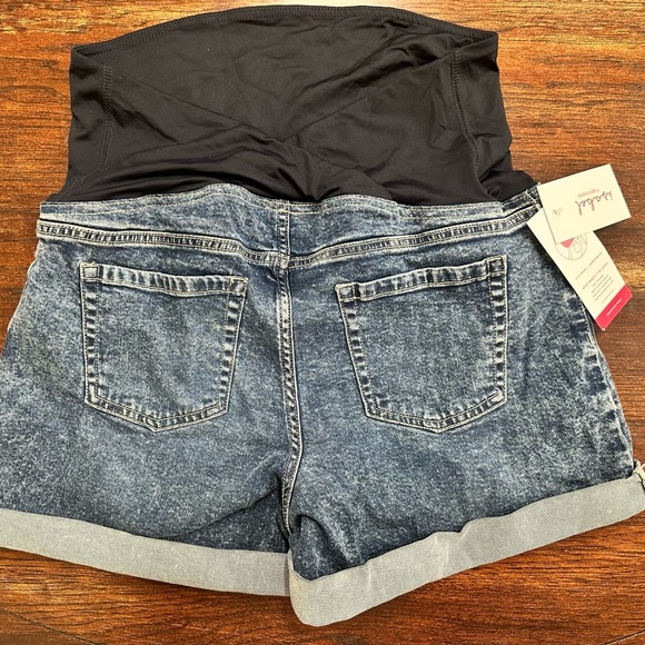 Ingrid & Isabel Maternity MIDI Denim Shorts With Full Bellyband Size 12 New - Picture 4 of 5